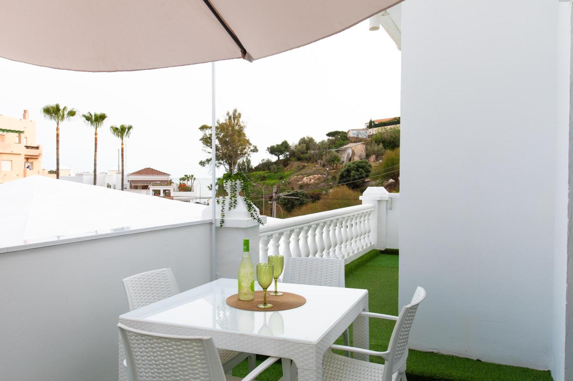 Boutique Rooms Playa Burriana Нерха Екстериор снимка