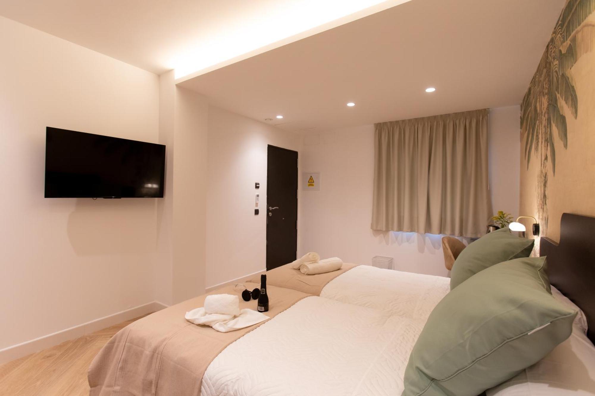 Boutique Rooms Playa Burriana Нерха Екстериор снимка