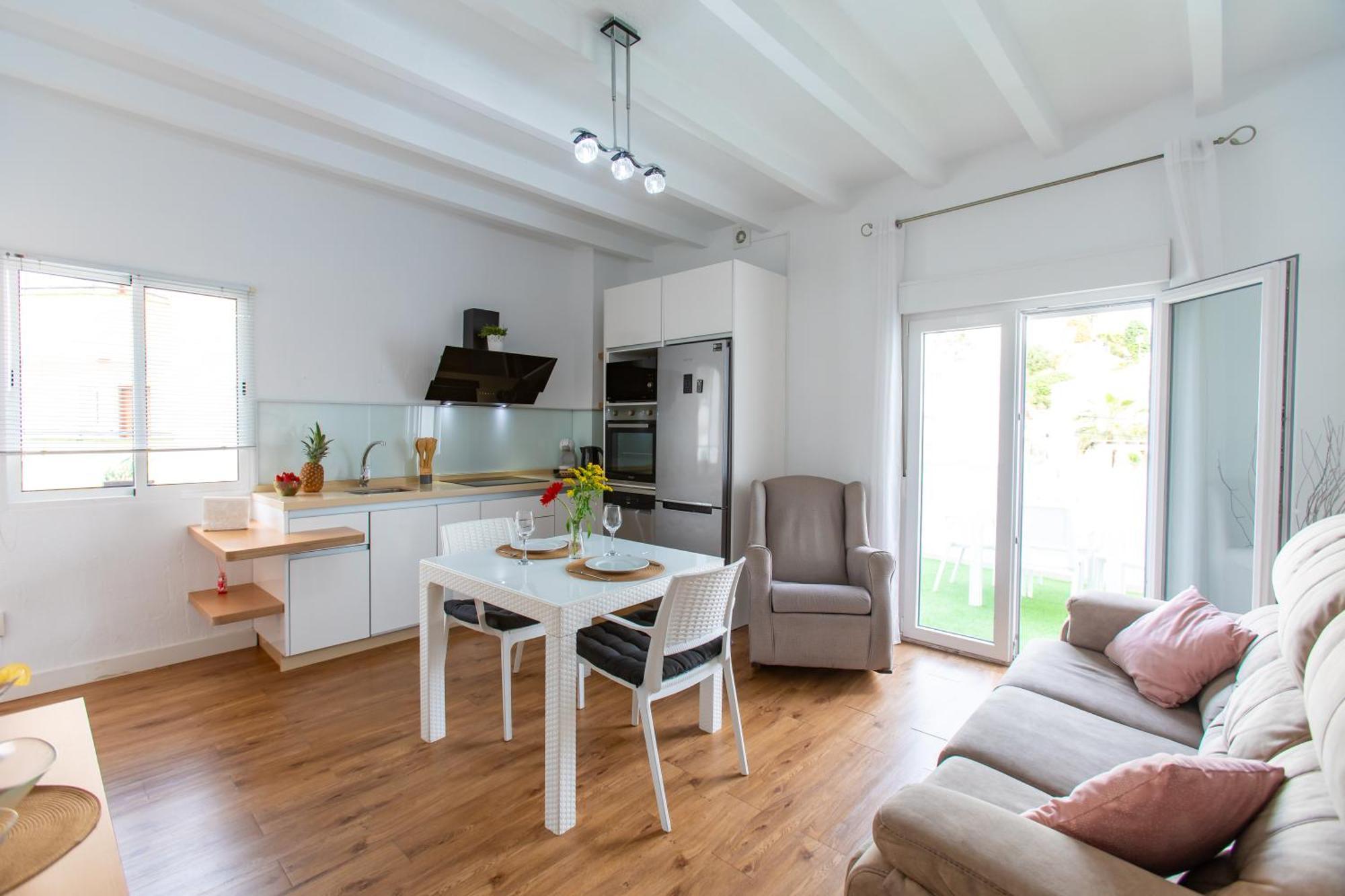Boutique Rooms Playa Burriana Нерха Екстериор снимка