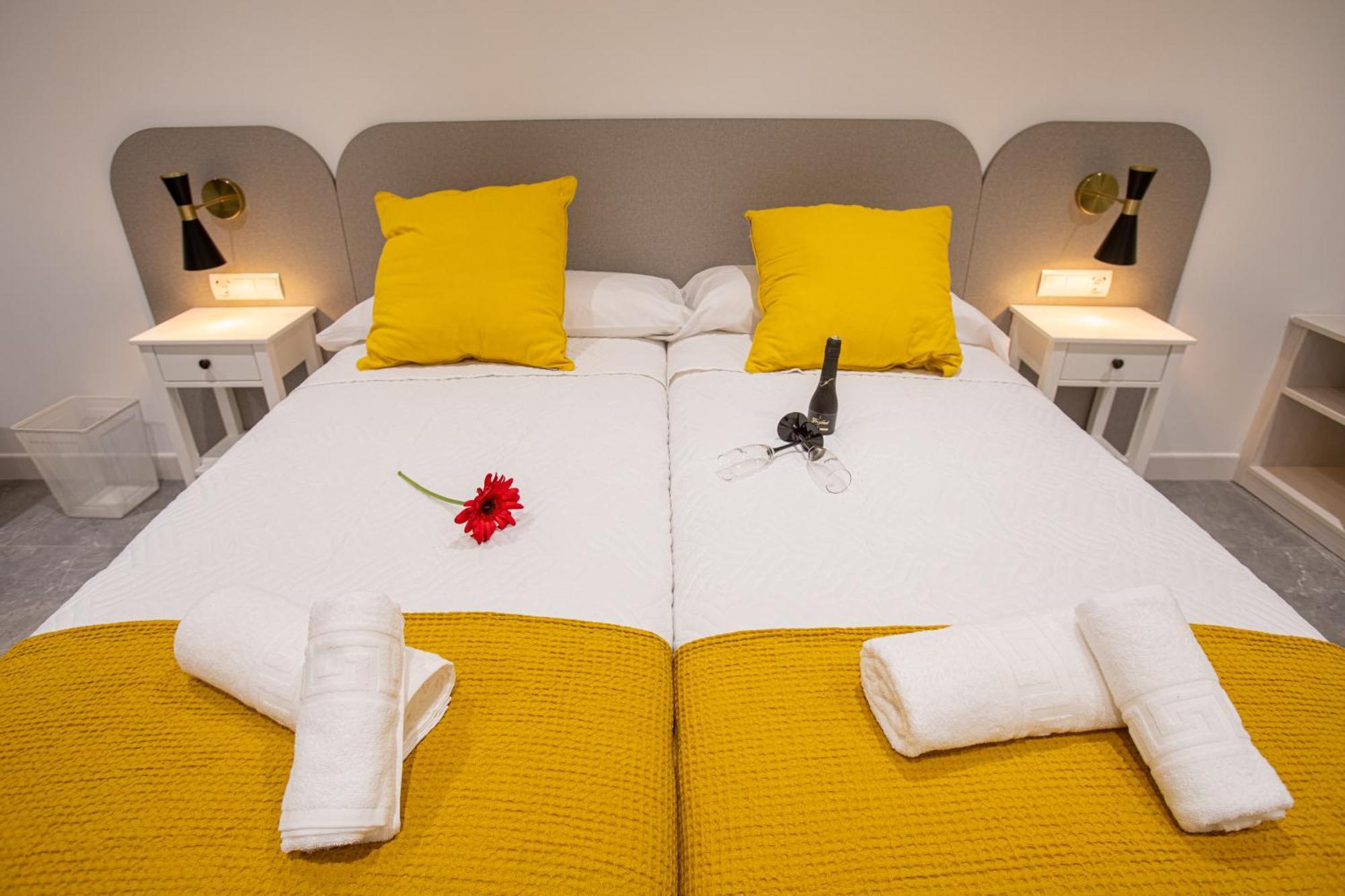 Boutique Rooms Playa Burriana Нерха Екстериор снимка