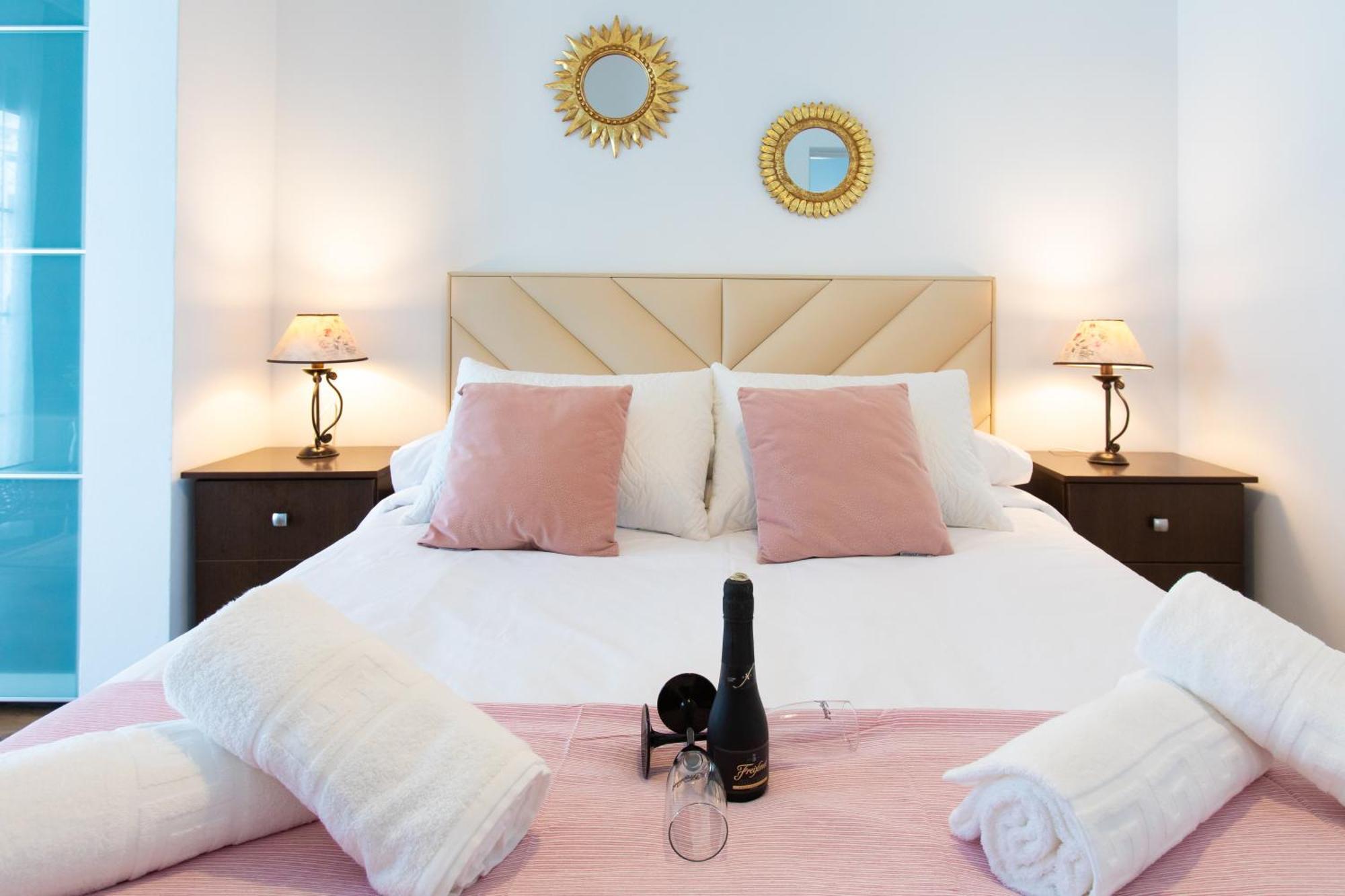 Boutique Rooms Playa Burriana Нерха Екстериор снимка