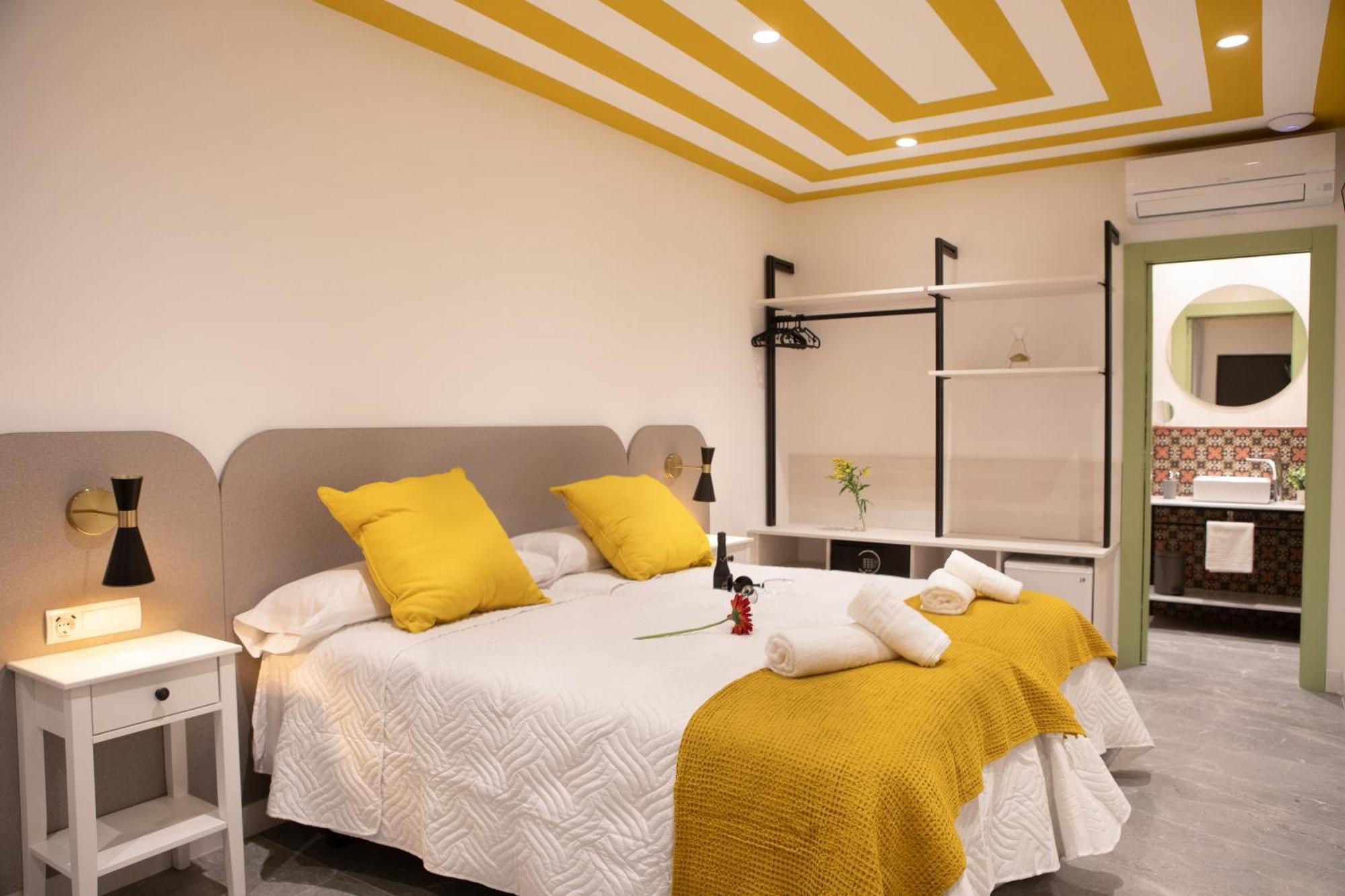 Boutique Rooms Playa Burriana Нерха Екстериор снимка