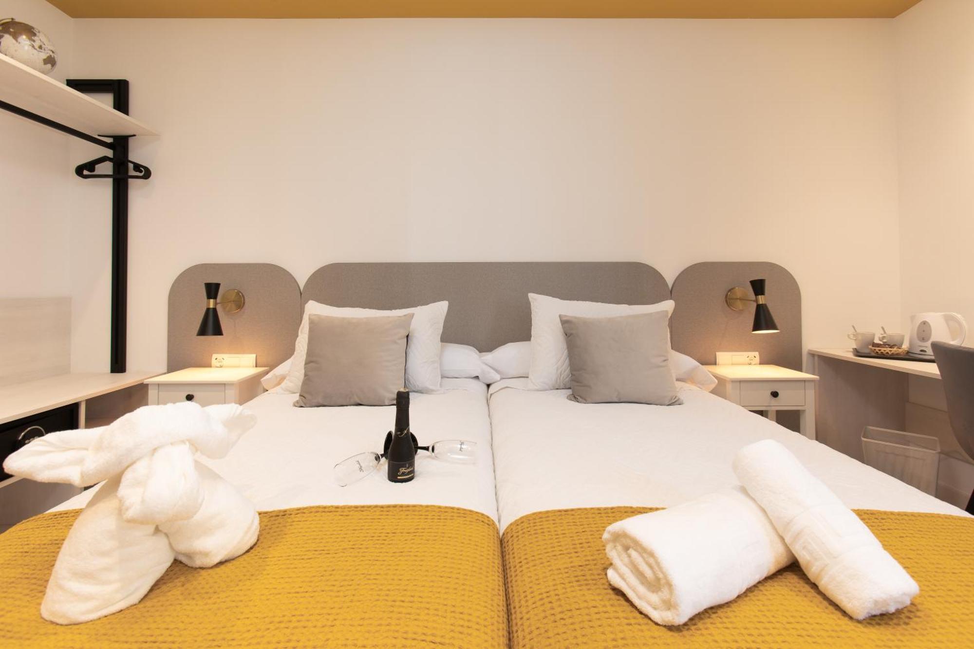 Boutique Rooms Playa Burriana Нерха Екстериор снимка
