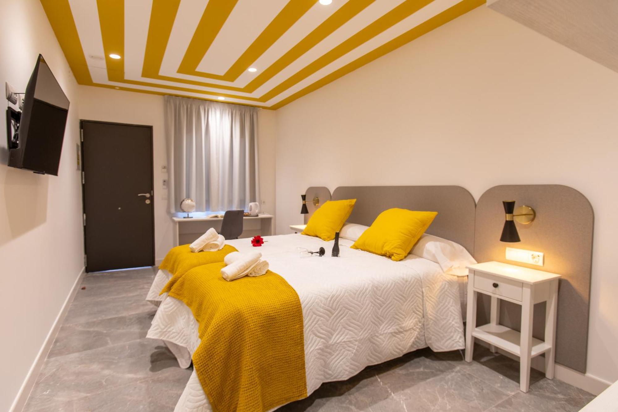 Boutique Rooms Playa Burriana Нерха Екстериор снимка