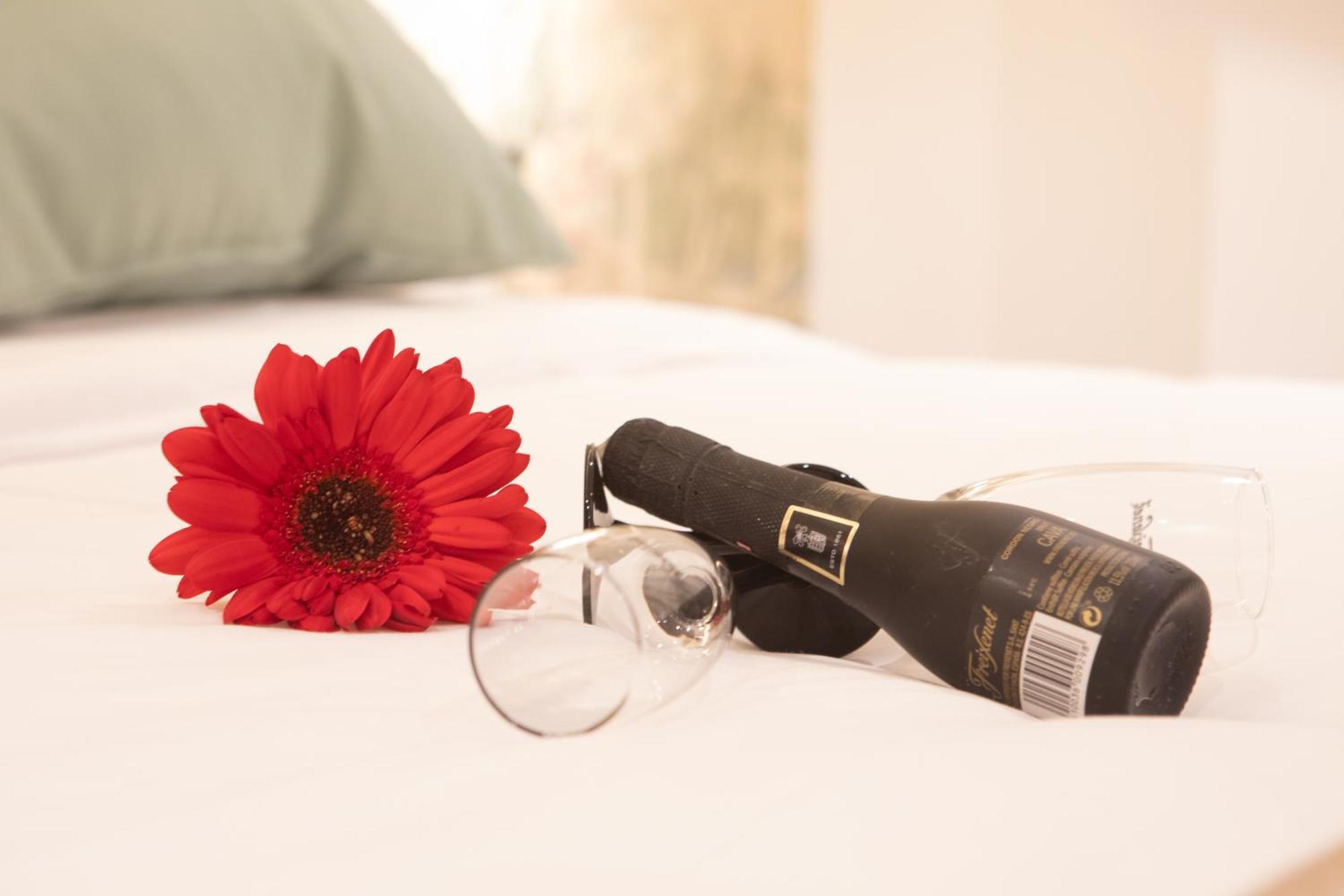 Boutique Rooms Playa Burriana Нерха Екстериор снимка